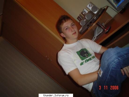 get to know each other - Sunt Ovidiu - 17 ani - Iasi / Tg. Neamt id meu de - Y! / MSN id si Nr de tel